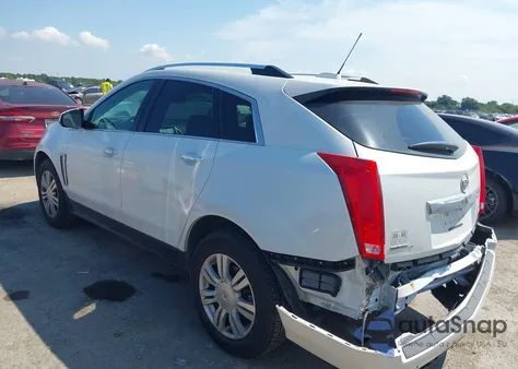2015 Cadillac Srx Luxury Collection z USA, uszkodzony, nr VIN 3GYFNEE3XFS556548